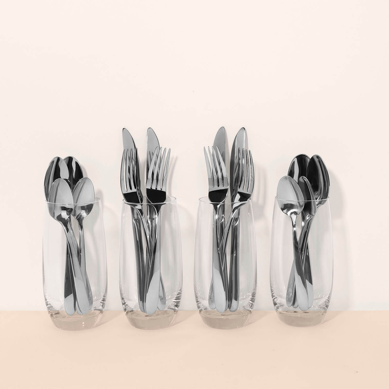 Tafelservice aus Steingut für 4 Personen